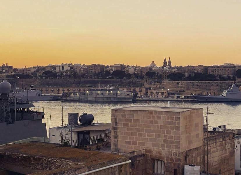 Malta Suites Сенглеа Екстериор снимка
